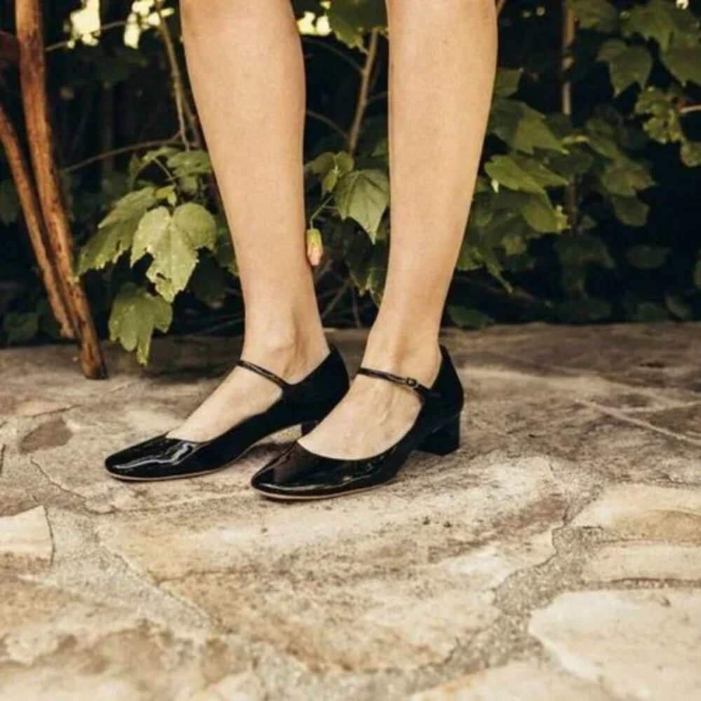 Dôen Mary Jane Heels in Black Patent Leather, size 39.5